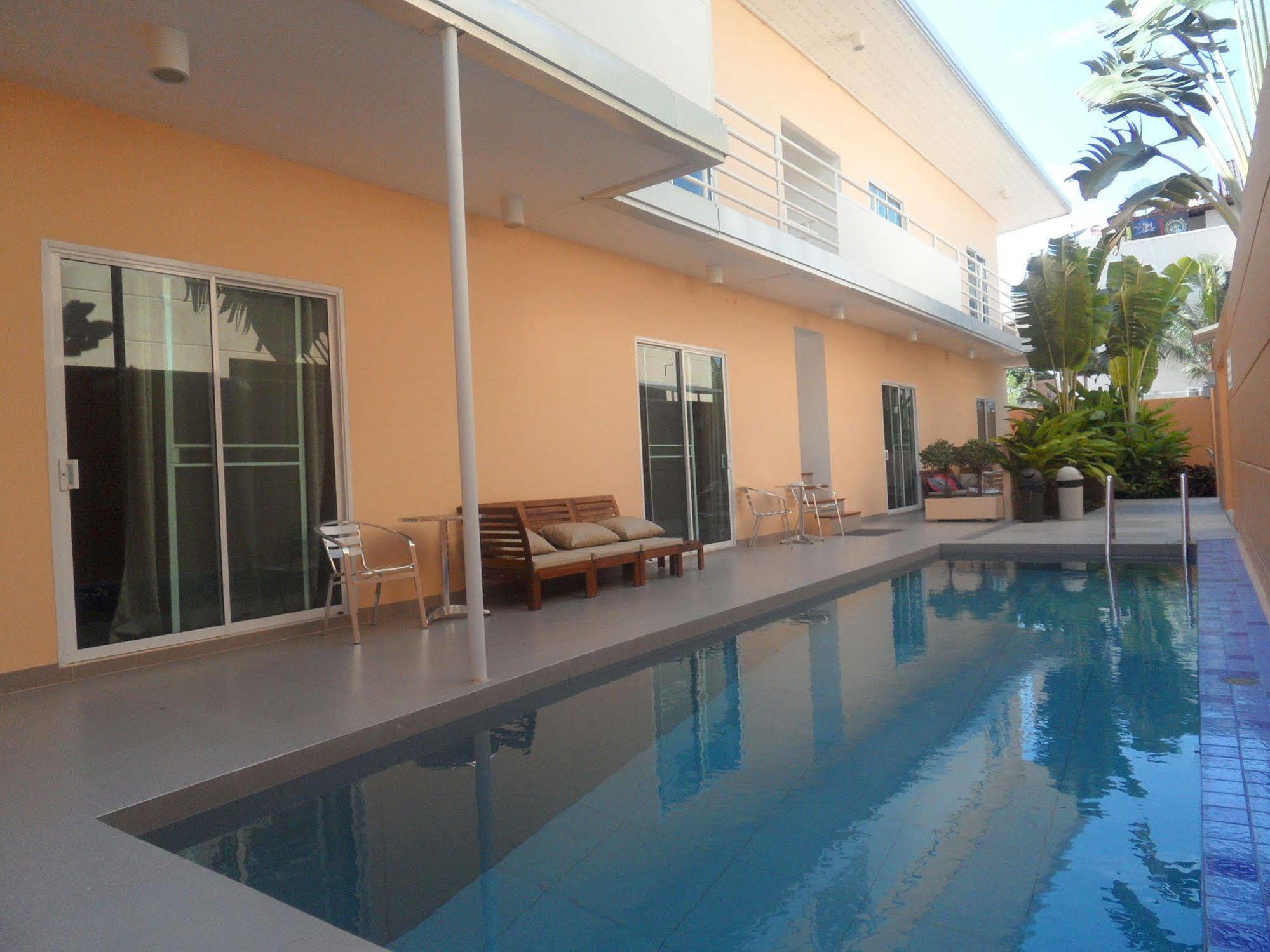 Gp Rooms Pool Guesthouse Pattaya Exterior foto