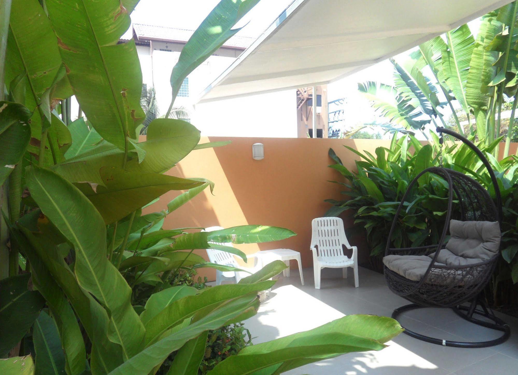 Gp Rooms Pool Guesthouse Pattaya Exterior foto